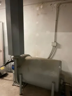 1#8393 Macchine da cucire e attrezzatura per confezionamento