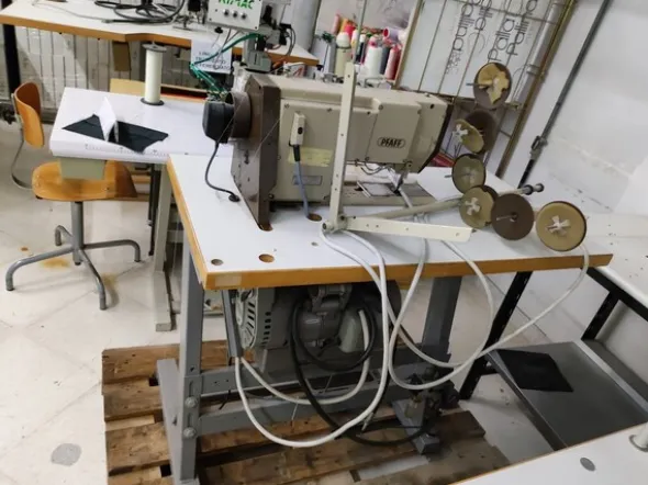 6#7030 Macchine da cucire e confezionare