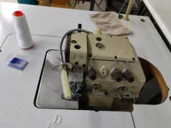 6#7030 Macchine da cucire e confezionare