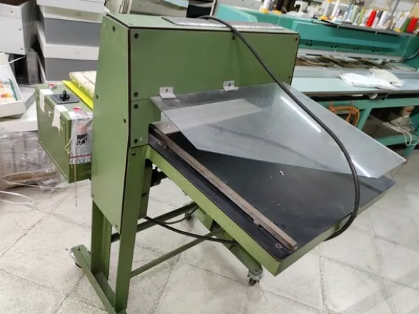 6#7030 Macchine da cucire e confezionare