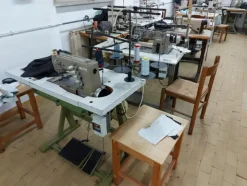 2#5941 Macchine da cucire ed attrezzature