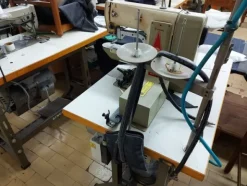 2#5941 Macchine da cucire ed attrezzature