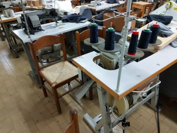 2#5941 Macchine da cucire ed attrezzature