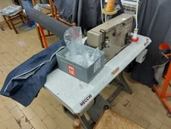 2#5941 Macchine da cucire ed attrezzature