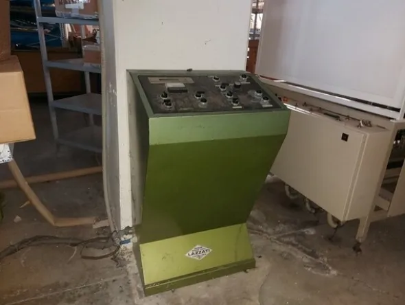 13#7345 Macchine da cucire ed attrezzature varie