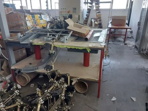 13#7345 Macchine da cucire ed attrezzature varie
