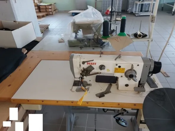 7#7155 Macchine da cucire Pfaff e Brother