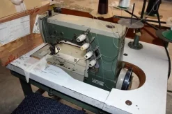 39#3856 Macchine da cucire Rimoldi