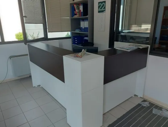 32#7925 Macchine elettroniche e arredo uffici