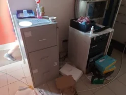 32#7925 Macchine elettroniche e arredo uffici