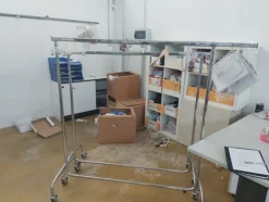 32#7925 Macchine elettroniche e arredo uffici