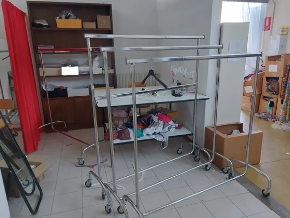 32#7925 Macchine elettroniche e arredo uffici
