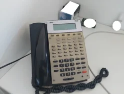 32#7925 Macchine elettroniche e arredo uffici