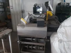 9#9213 Macchine Filmatrici Automac e Confezionatrice FMC
