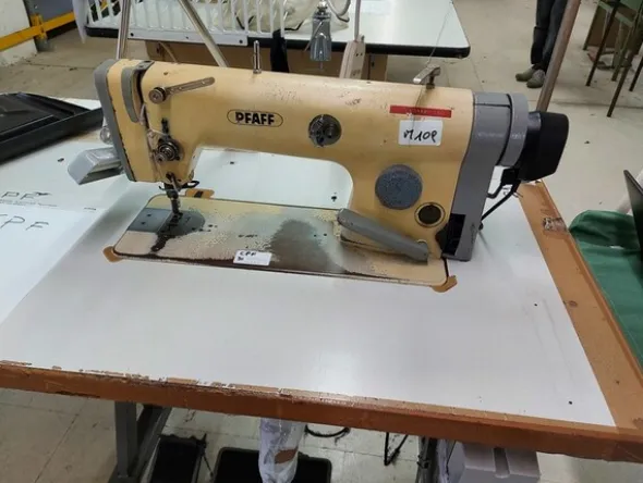 103#6059 Macchine lineari Juki e Pfaff