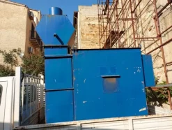 3#12020 Macchine per aspirazione solventi, apparecchiature di vario genere con ricambi e blocco arredi