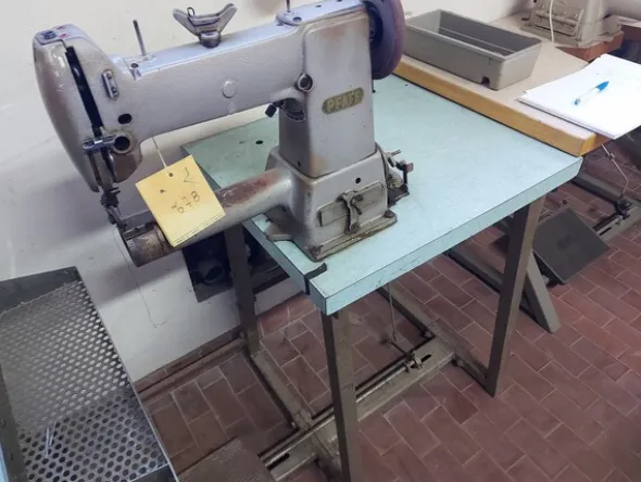 12#7419 Macchine per cucire