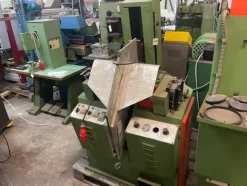 38#7419 Macchine per cucire per calzatura e pelletteria