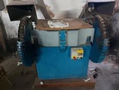 38#8259 Macchine per la lavorazione delle pelli