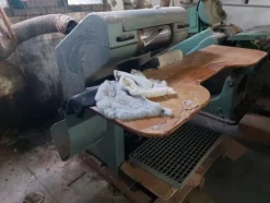 38#8259 Macchine per la lavorazione delle pelli