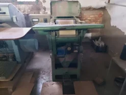 38#8259 Macchine per la lavorazione delle pelli