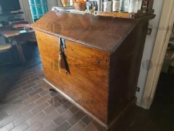 19#8837 Madia in legno di noce