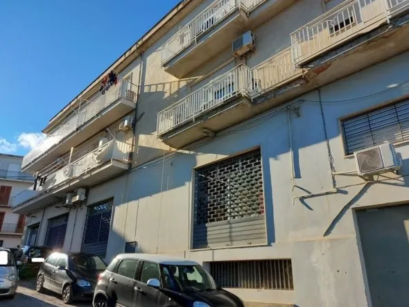 #15109 Magazzino al piano seminterrato