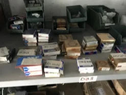 13#4997 Magazzino componenti e ricambi macchine utensili
