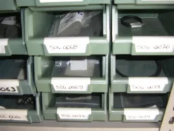 13#4997 Magazzino componenti e ricambi macchine utensili