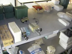 13#4997 Magazzino componenti e ricambi macchine utensili