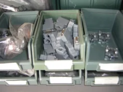 13#4997 Magazzino componenti e ricambi macchine utensili