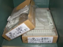 13#4997 Magazzino componenti e ricambi macchine utensili