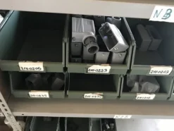 13#4997 Magazzino componenti e ricambi macchine utensili