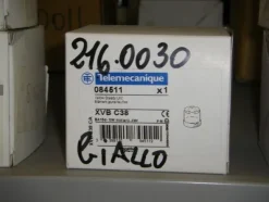 13#4997 Magazzino componenti e ricambi macchine utensili