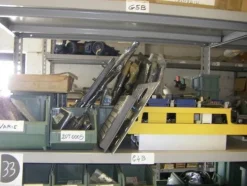 13#4997 Magazzino componenti e ricambi macchine utensili