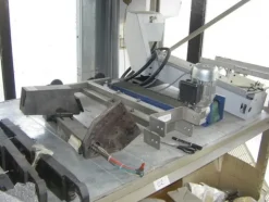 13#4997 Magazzino componenti e ricambi macchine utensili