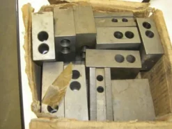 13#4997 Magazzino componenti e ricambi macchine utensili