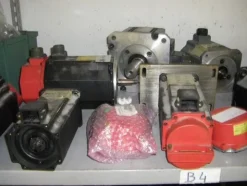 13#4997 Magazzino componenti e ricambi macchine utensili