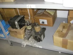 13#4997 Magazzino componenti e ricambi macchine utensili