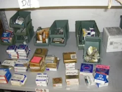 13#4997 Magazzino componenti e ricambi macchine utensili