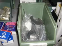 13#4997 Magazzino componenti e ricambi macchine utensili