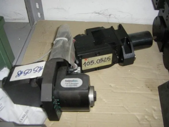 13#4997 Magazzino componenti e ricambi macchine utensili