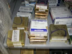 13#4997 Magazzino componenti e ricambi macchine utensili