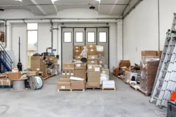 #23203 Magazzino con area edificabile residua
