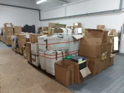 2#6986 Magazzino di abbigliamento