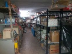2#7887 Magazzino di materiale elettrico