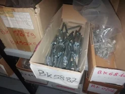 2#7887 Magazzino di materiale elettrico