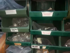 2#7887 Magazzino di materiale elettrico