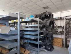 1#6295 Magazzino di ricambi auto