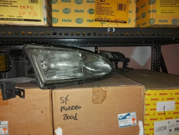 1#6295 Magazzino di ricambi auto